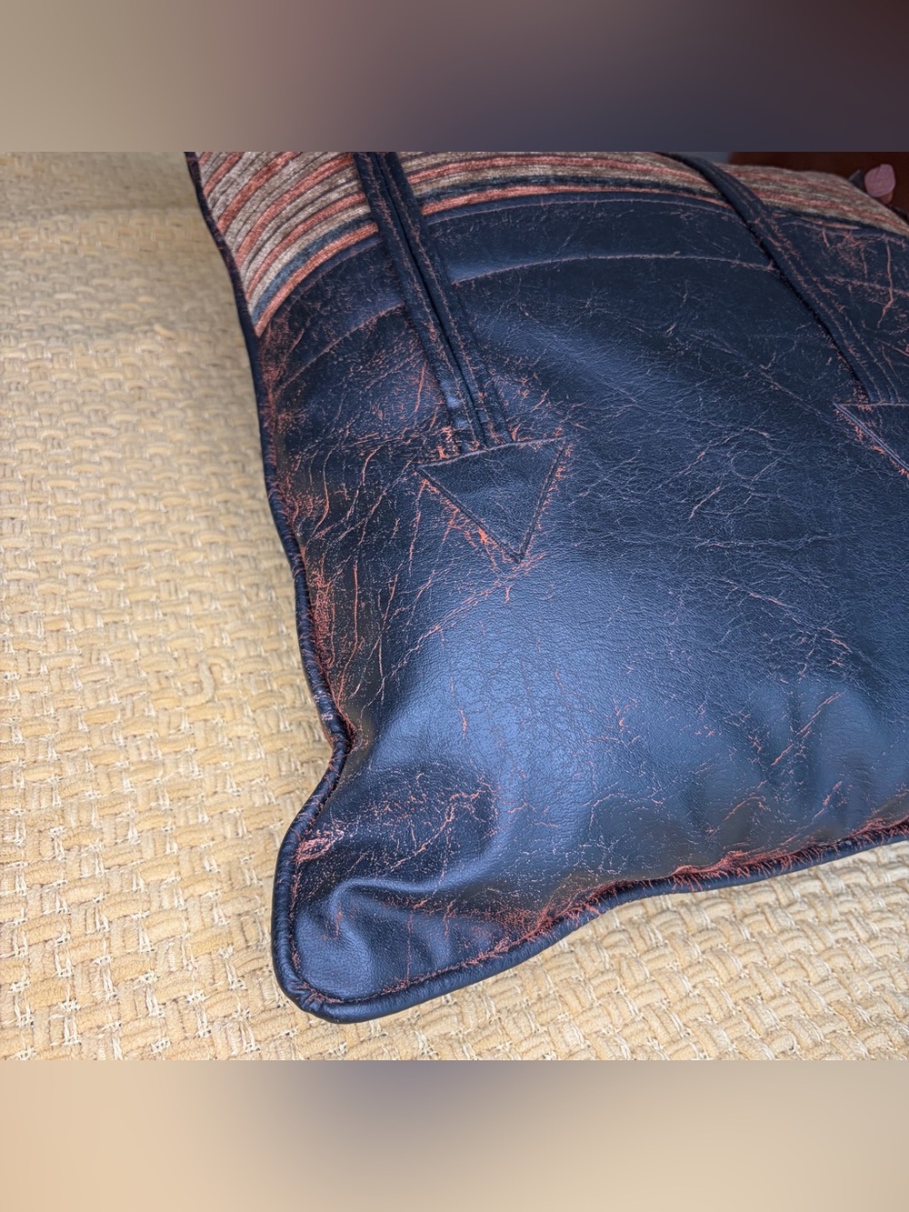 Croscill Pillow Rustic Southwestern Toggle Button Chenille 20 x 20 Cabin - Picture 4 of 11